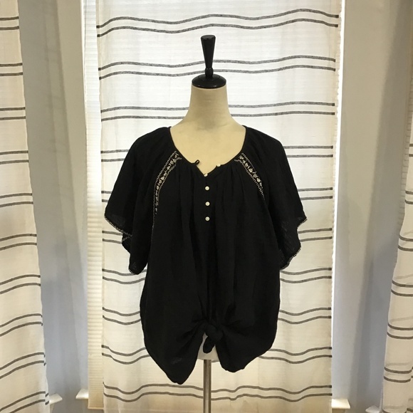 Old Navy Tops - NWT Old Navy Women Size 3X Black Flutter Sleeve Embroidered Swing Blouse Boho